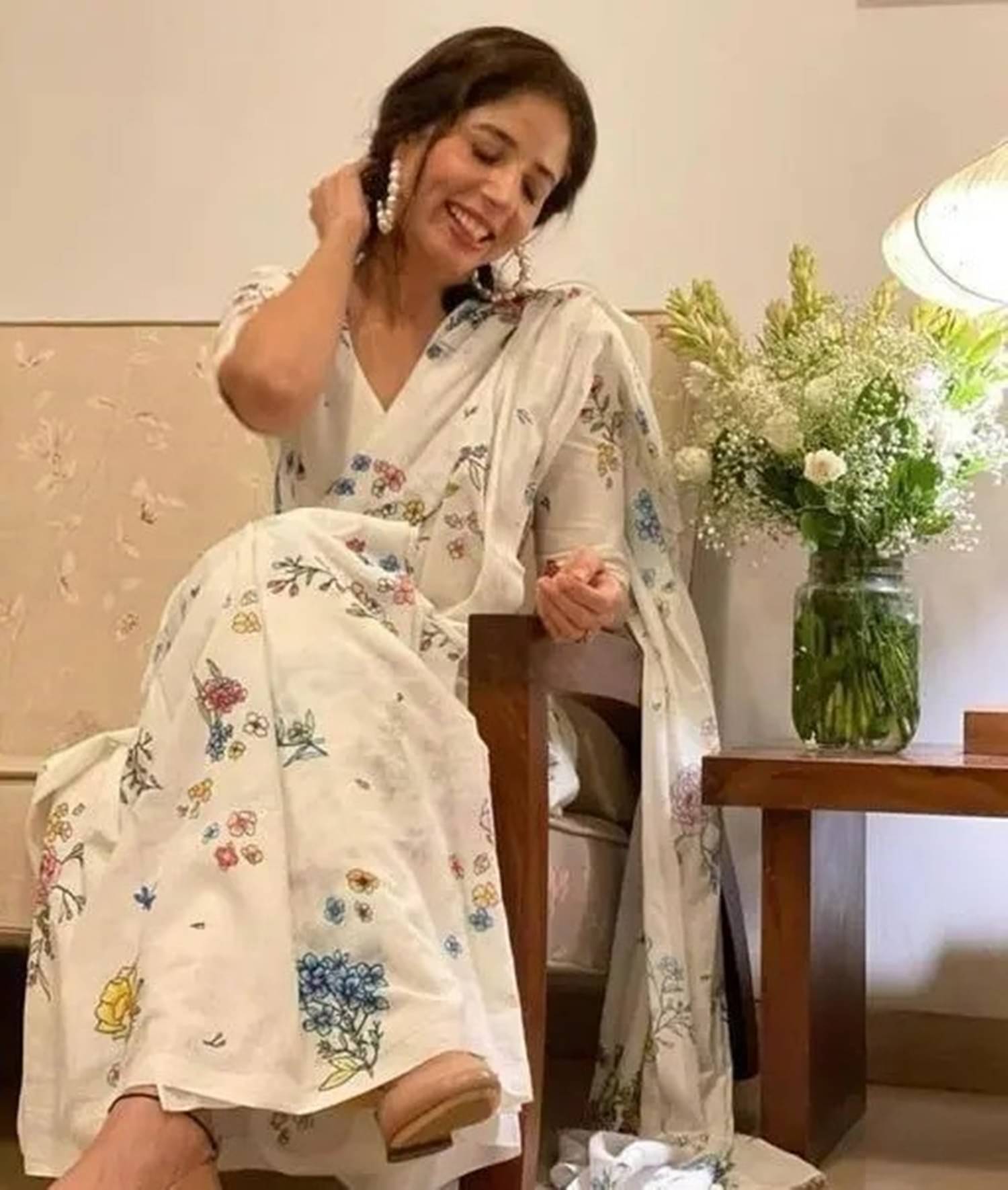 Grubstaker Linen Printed Saree With Unstitched Blouse Piece ( Multicolor 5 ) Grubstaker Linen Printed Saree With Unstitched Blouse Piece ( Multicolor 5 )