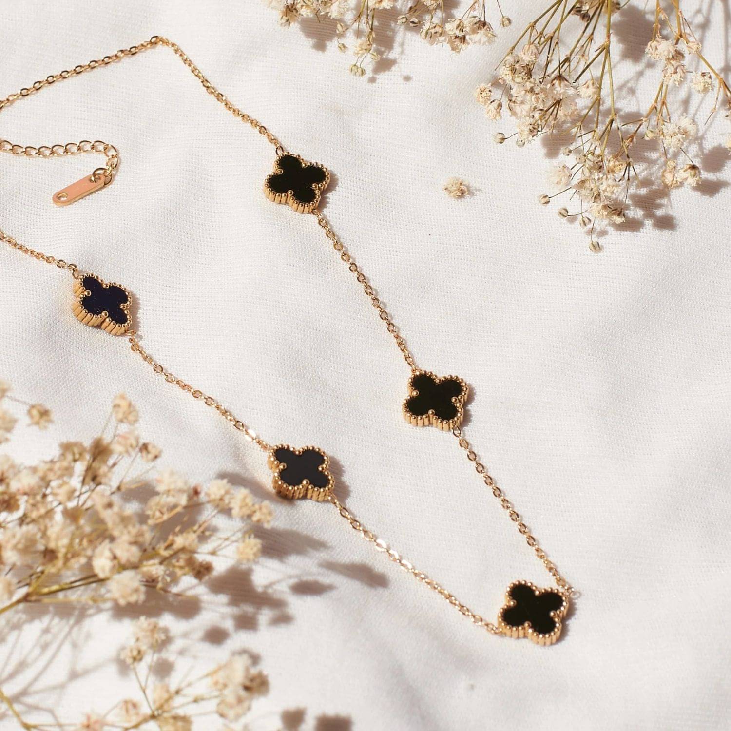    			Lyriss Gold Plated Chain ( Set of 1 )