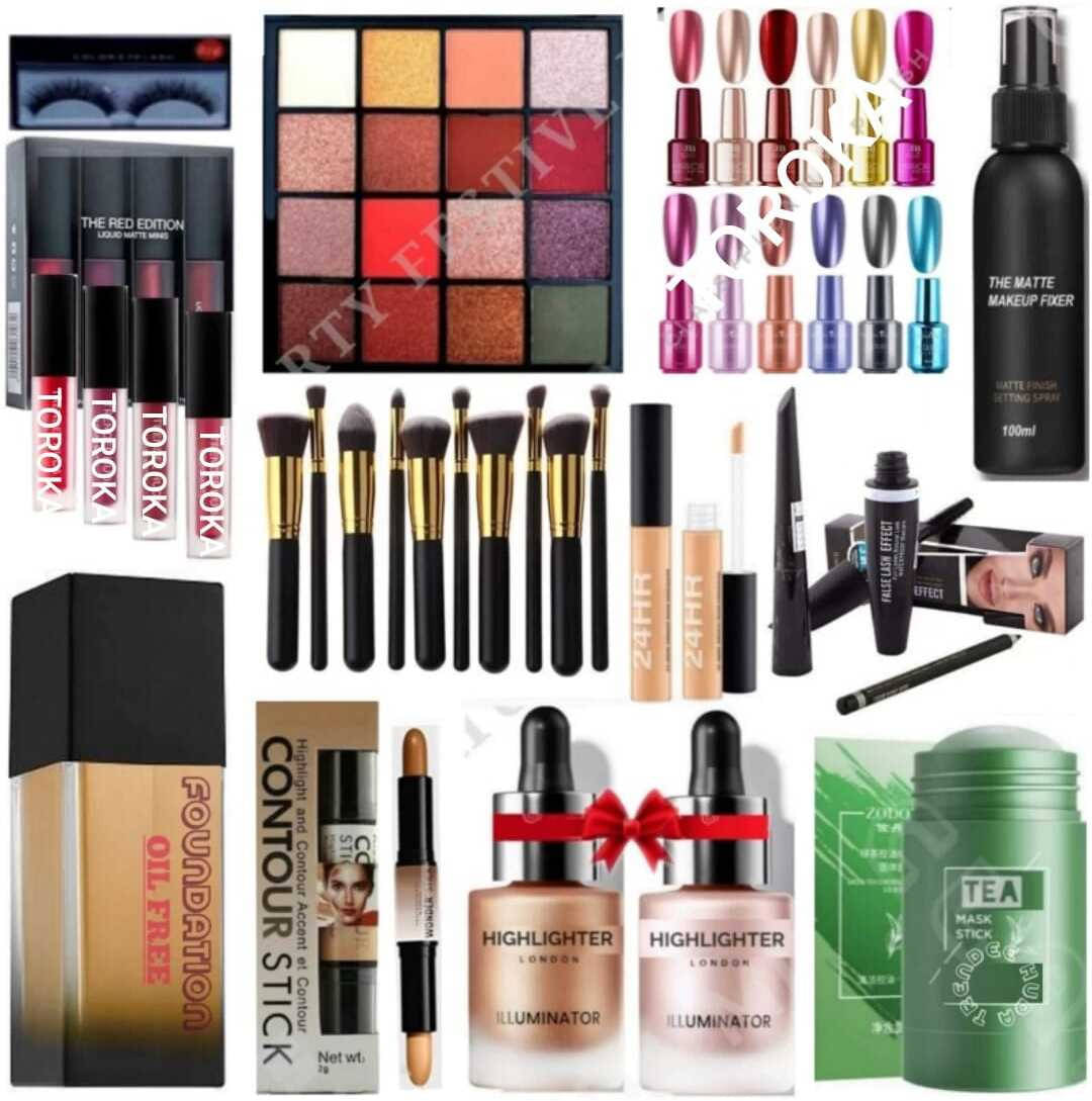     			Toroka Makeup Kit ( 15 )