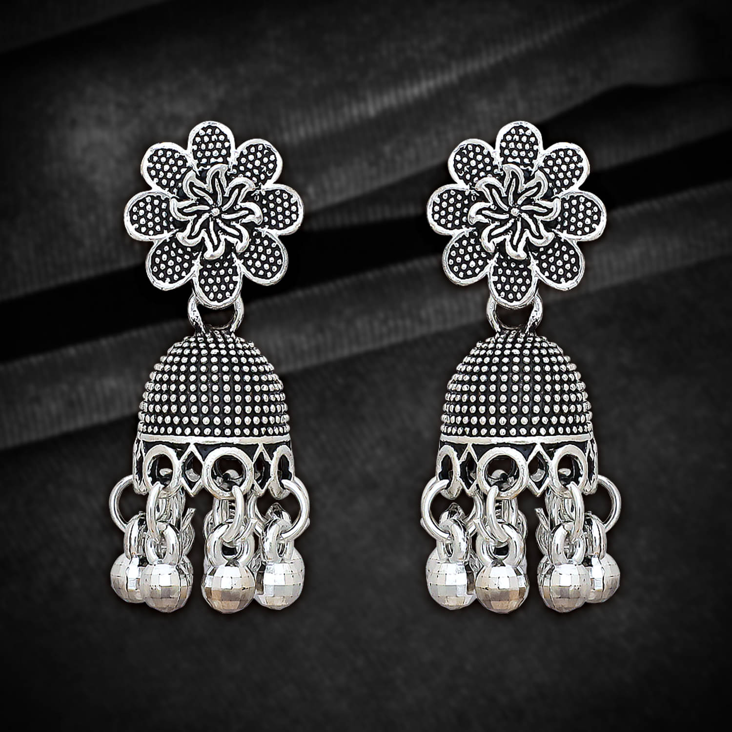     			Drashti Collection Silver Jhumki Earrings ( Pack of 1 )