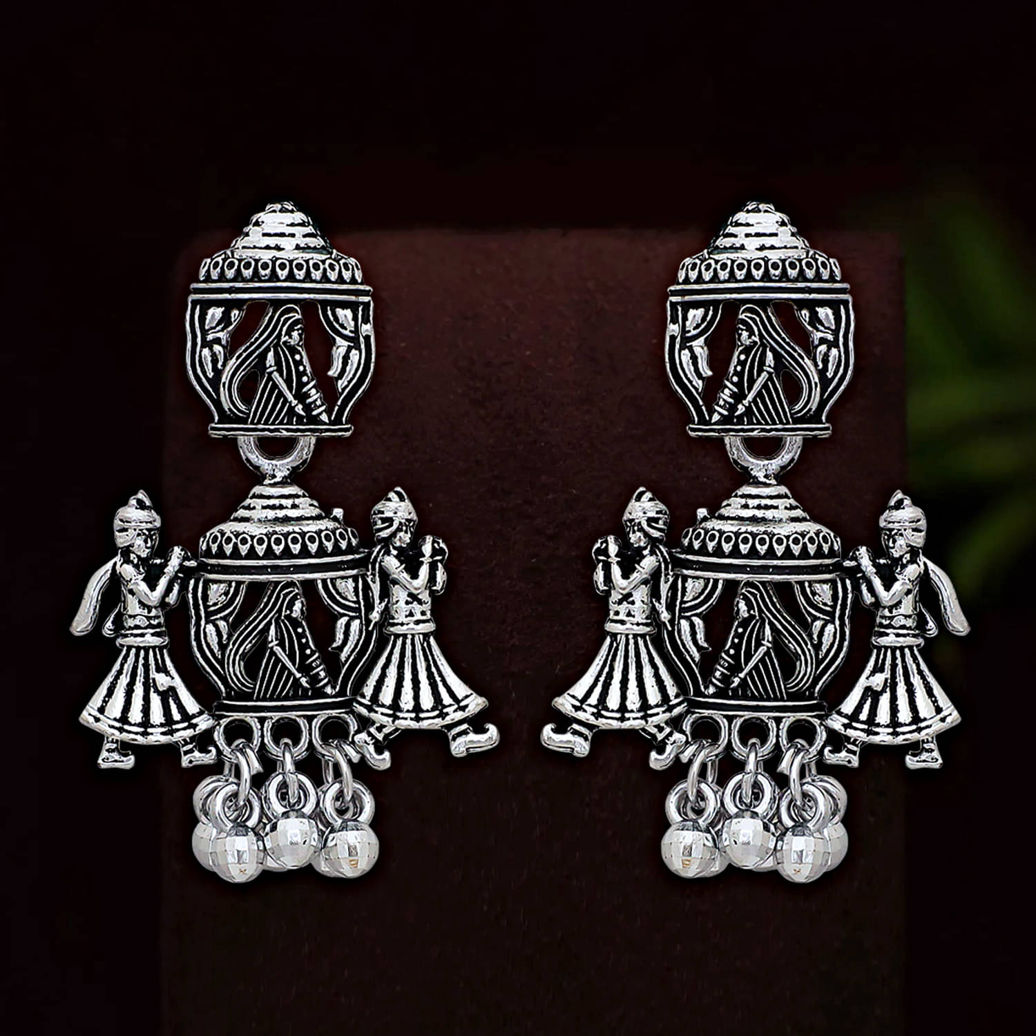     			Drashti Collection Silver Jhumki Earrings ( Pack of 1 )