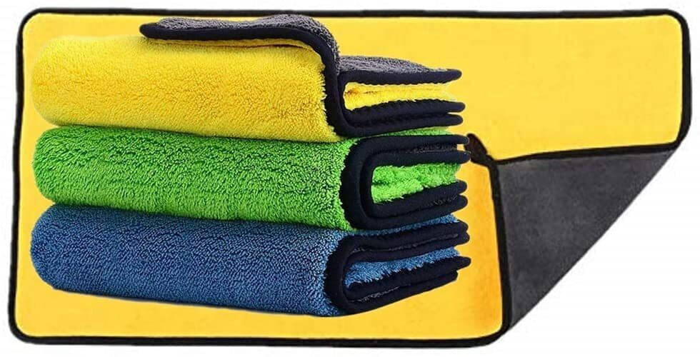 Favoto Multicolor 800 GSM Microfiber Cloth For Automobile ( Pack of 4 ) Favoto Multicolor 800 GSM Microfiber Cloth For Automobile ( Pack of 4 )