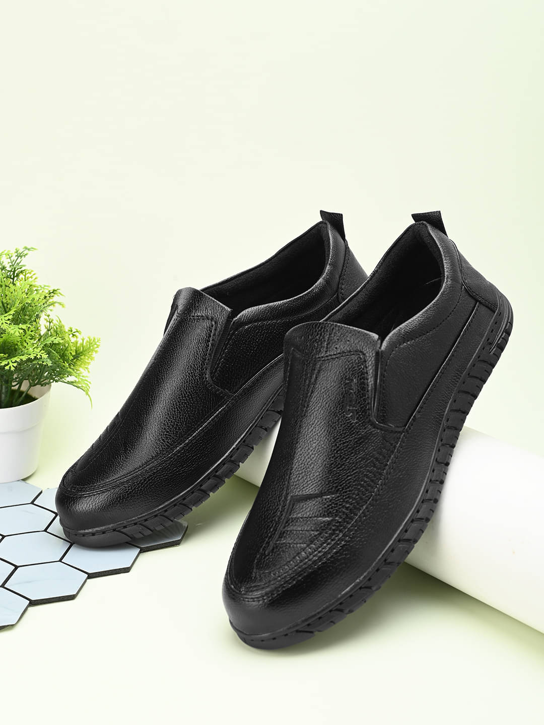     			Groofer Black Men's Slip-on Shoes