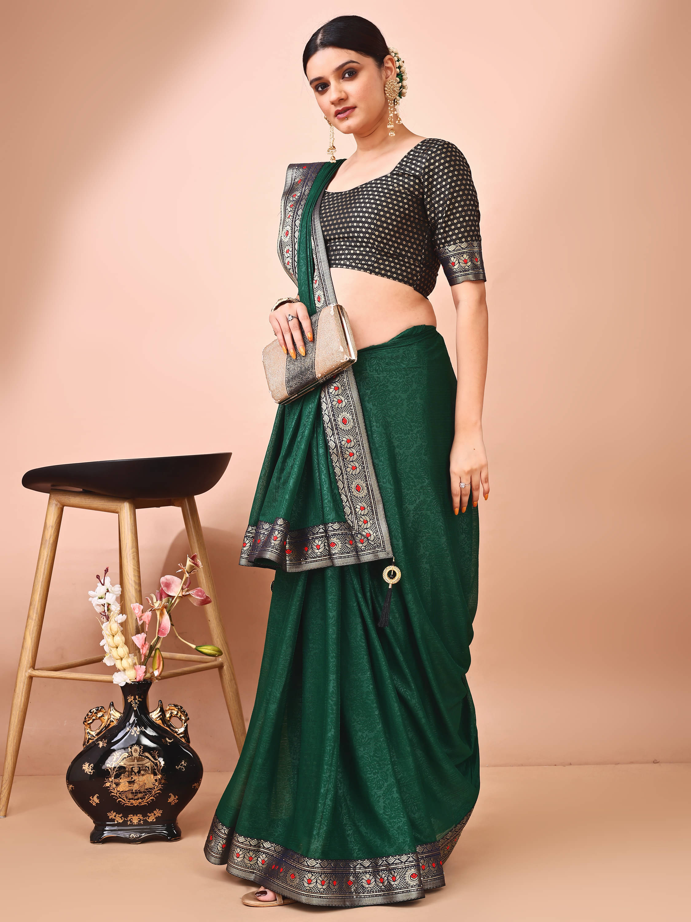     			Parmila Fashion Chiffon Embellished Saree With Unstitched Blouse Piece ( Mint Green )