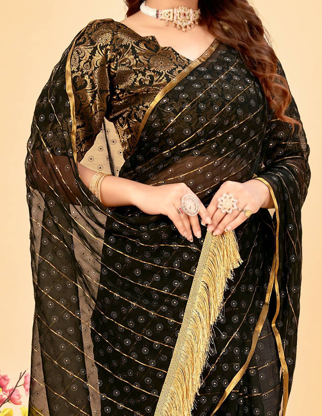     			Parmila Fashion Chiffon Embellished Saree With Unstitched Blouse Piece ( Black )