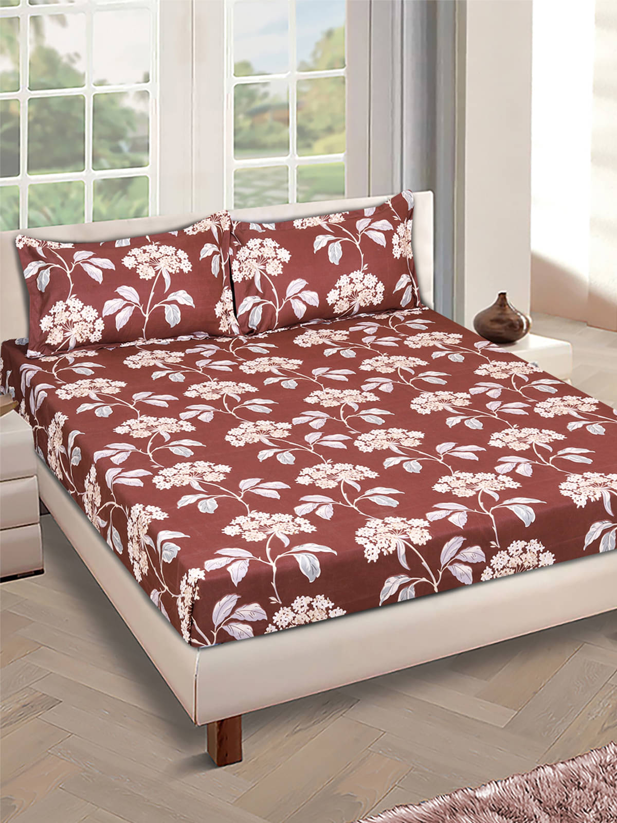     			Romee Microfiber 1 Double Bedsheet with 2 Pillow Covers ( Rust )