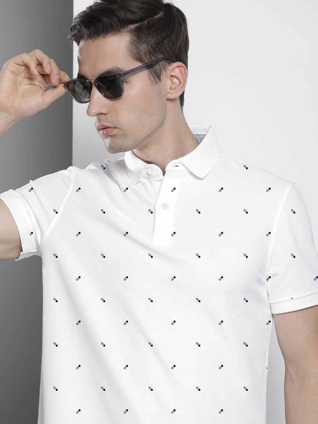 AIN6 Men Cotton Blend Regular Fit Printed Polo T Shirt ( White )