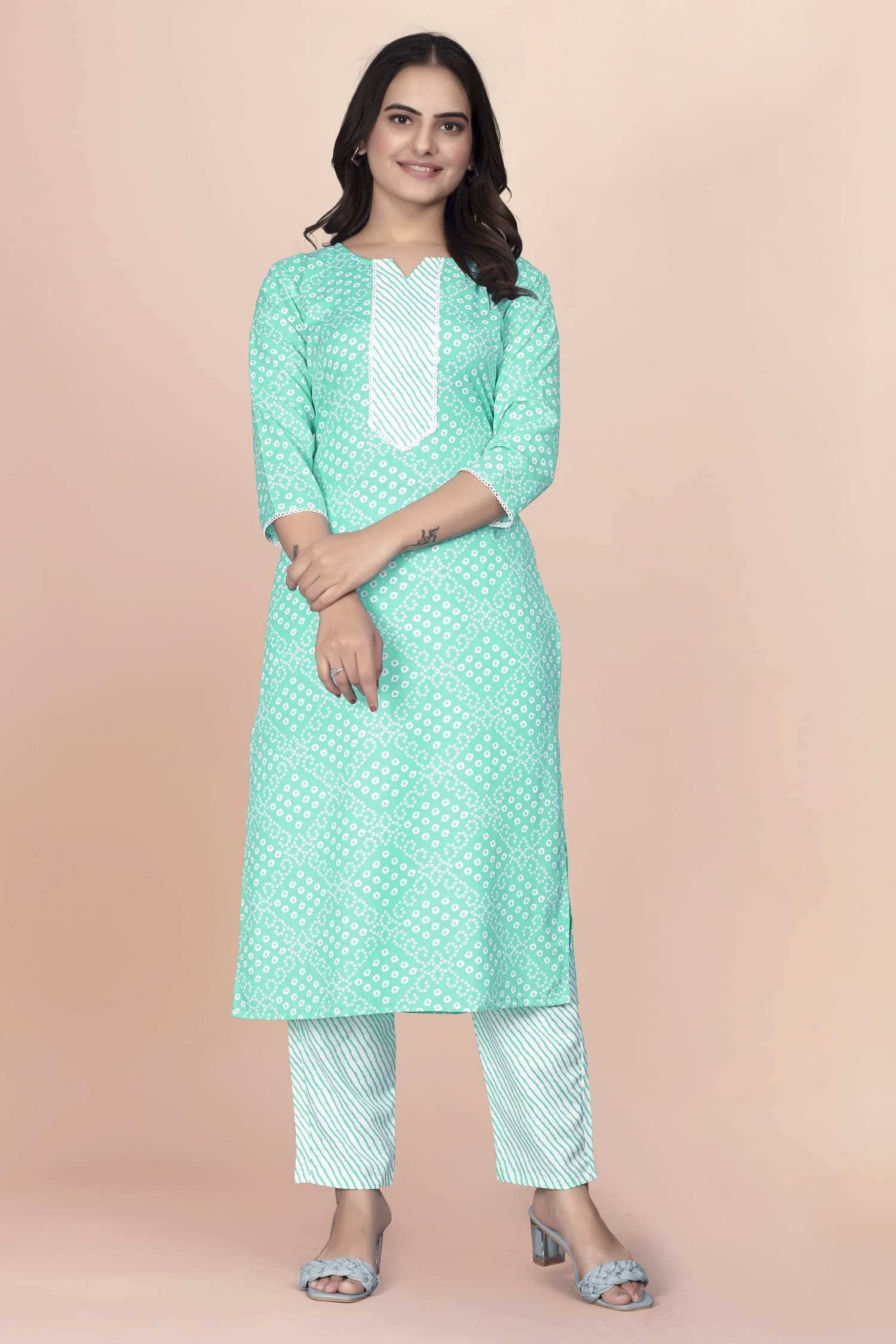     			Aika Women's Cotton Blend Printed Kurti With Pants ( Turquoise )