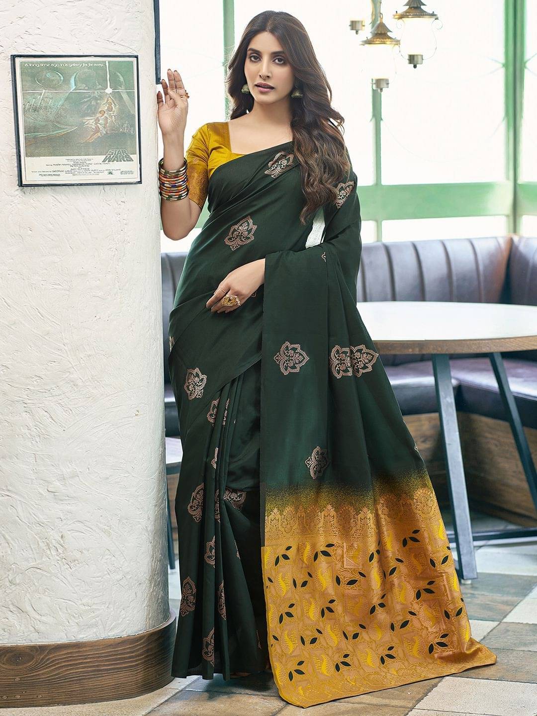     			PEER STORE Banarasi Silk Woven Saree With Unstitched Blouse Piece ( Green )