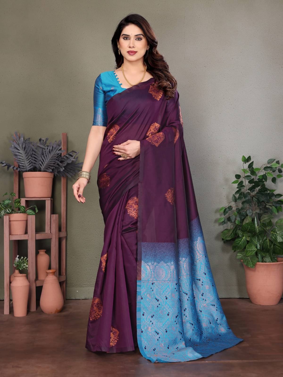     			PEER STORE Banarasi Silk Woven Saree With Unstitched Blouse Piece ( Wine )