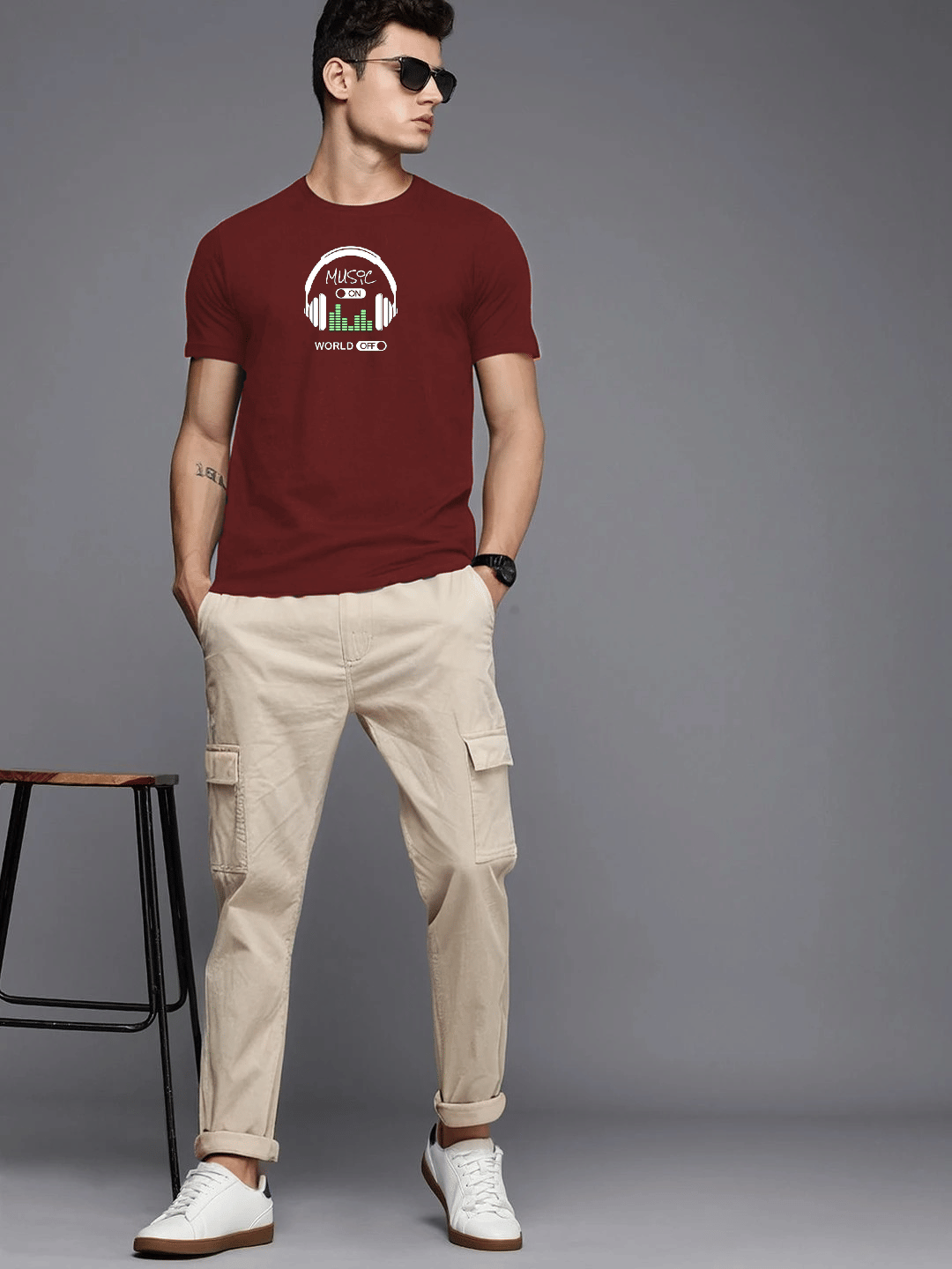     			Reya Men Cotton Blend Regular Fit Printed T-Shirt ( Maroon )