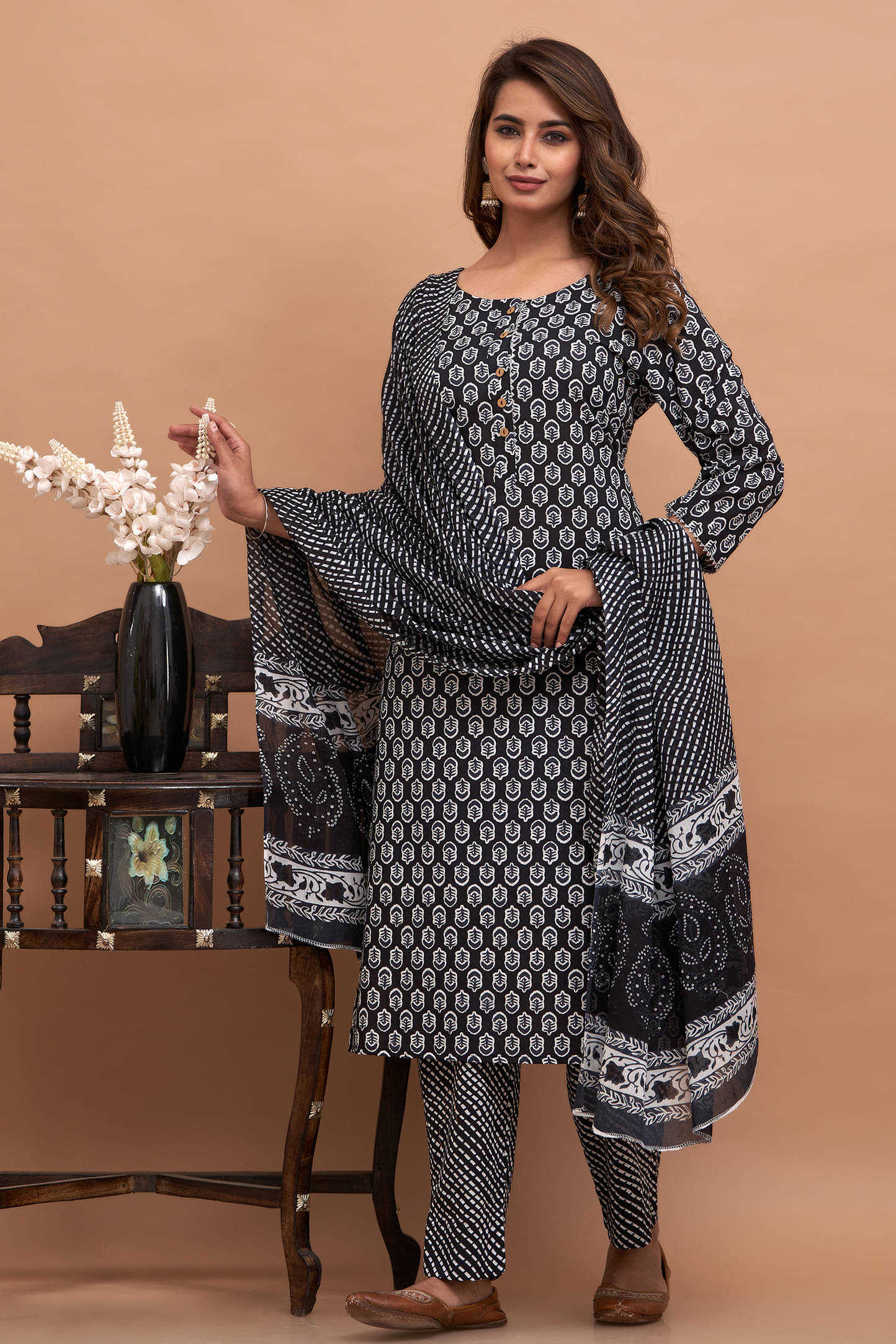 SHUBH BY PARI Women's Cotton Printed Kurti With Pants ( Black ) SHUBH BY PARI Women's Cotton Printed Kurti With Pants ( Black )