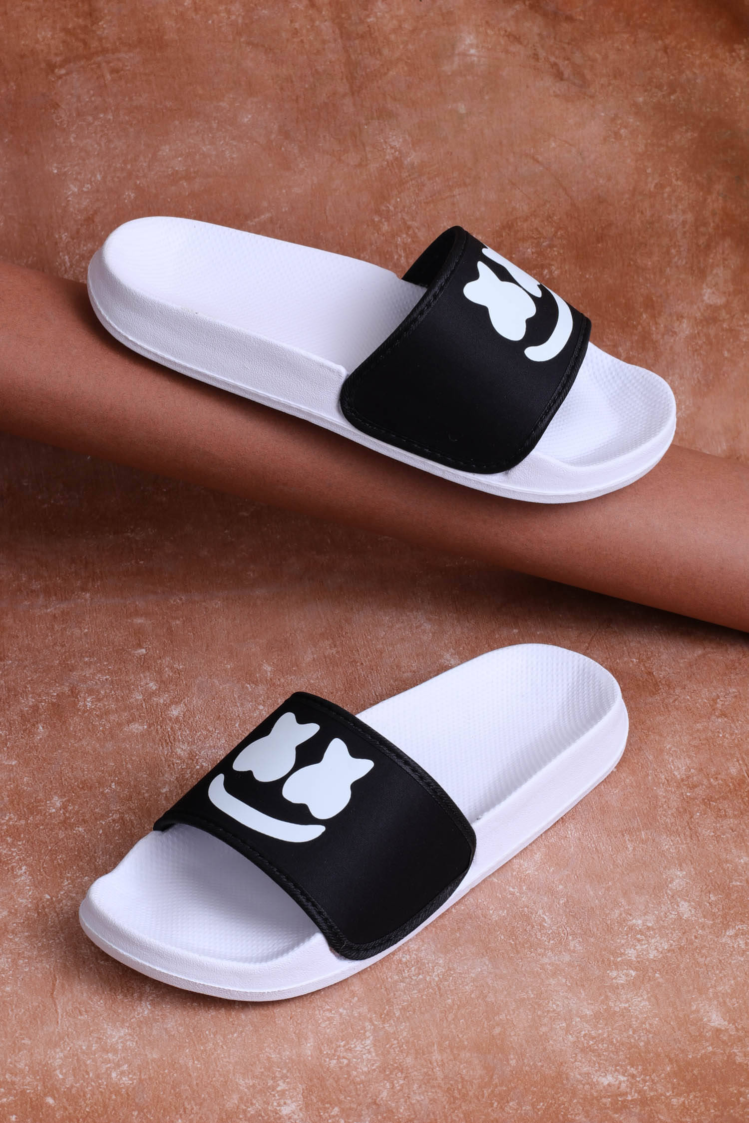     			Stunt Black Men's Slide Flip Flop