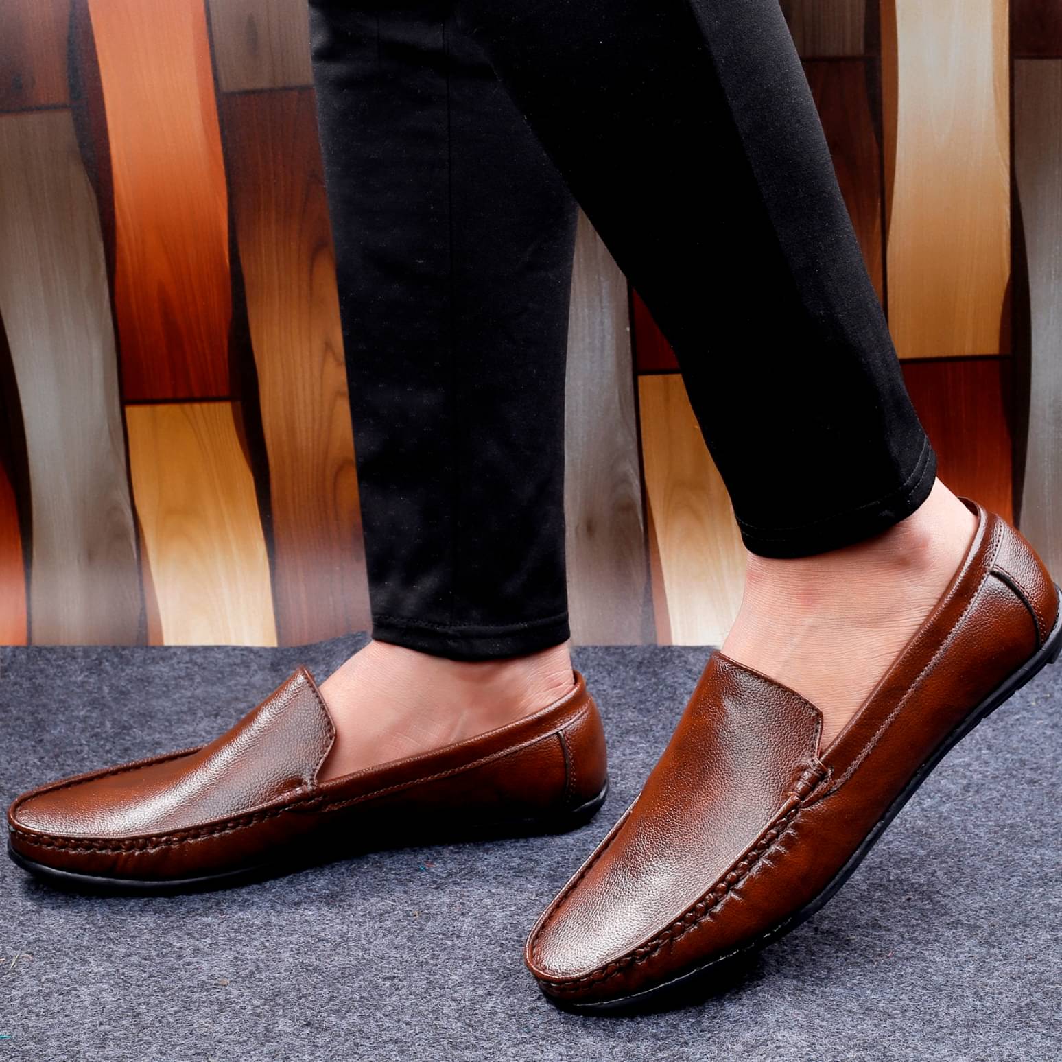     			YUVRATO BAXI Brown Men's Slip on