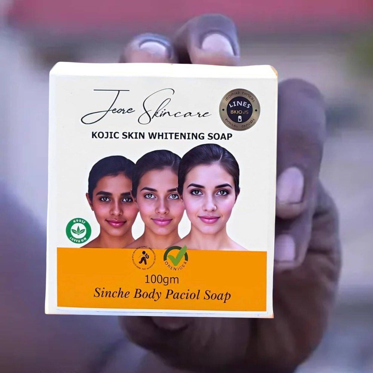     			LUCACCI Skin Whitening Soap for All Skin Type ( Pack of 1 )