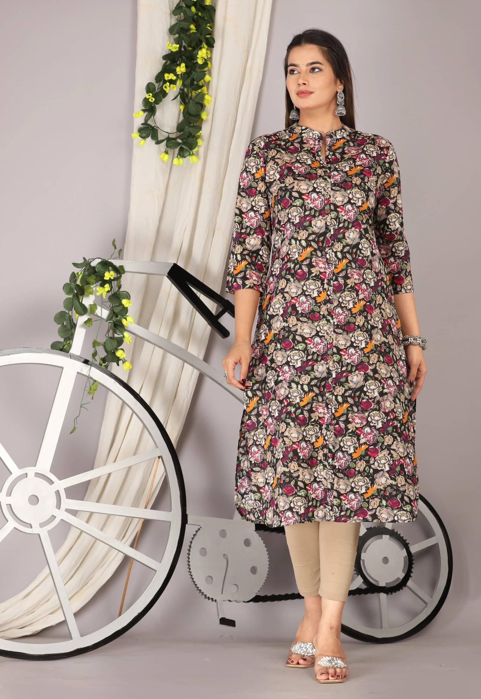 Mehsoos Women's Cotton Printed Straight Kurti - ( Black )     			Mehsoos Women's Cotton Printed Straight Kurti - ( Black )