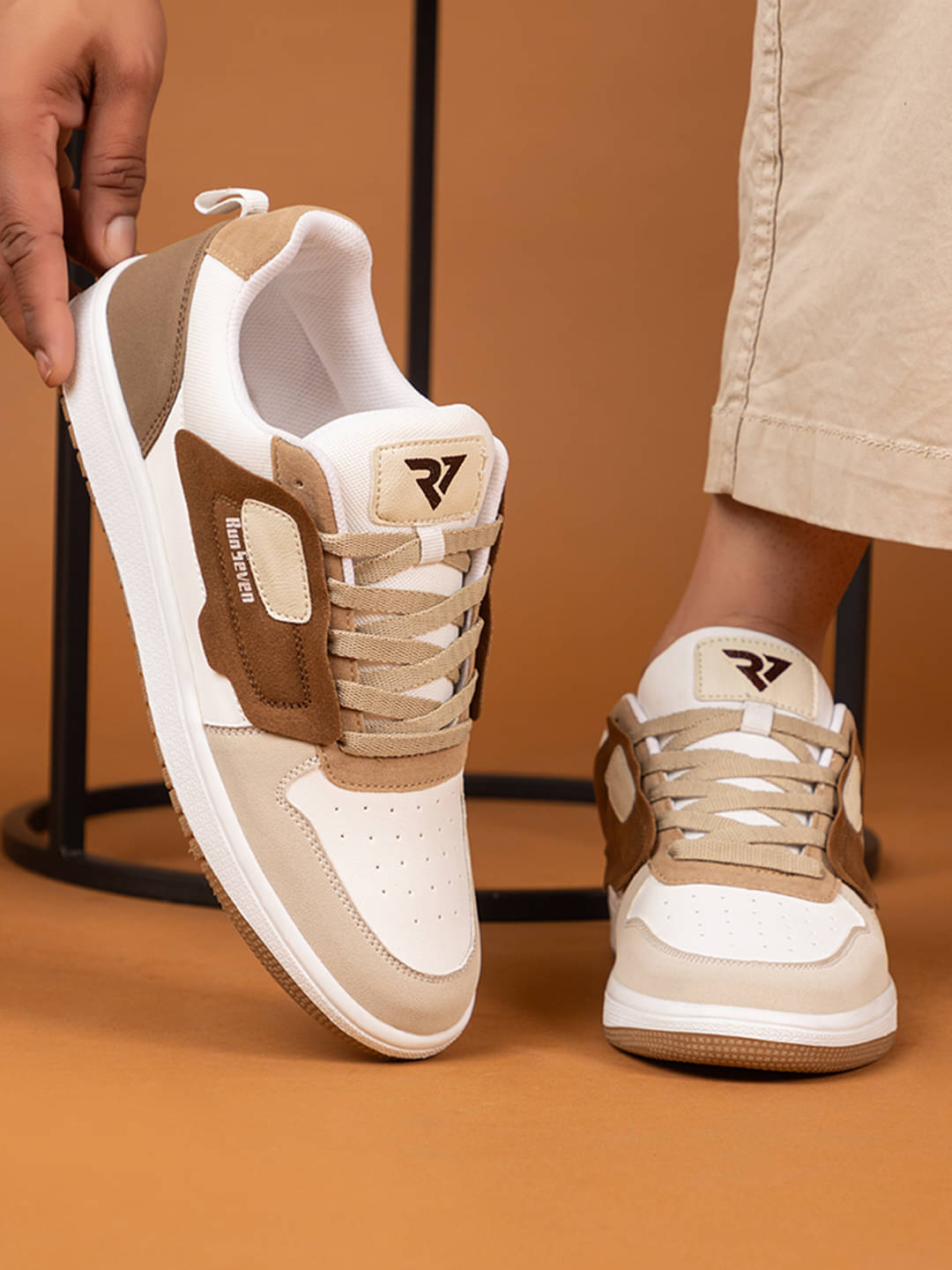     			RUN SEVEN ( by GO21 ) Soft Insole, Slip-Resistance|Walking  Tan Men's Sneakers