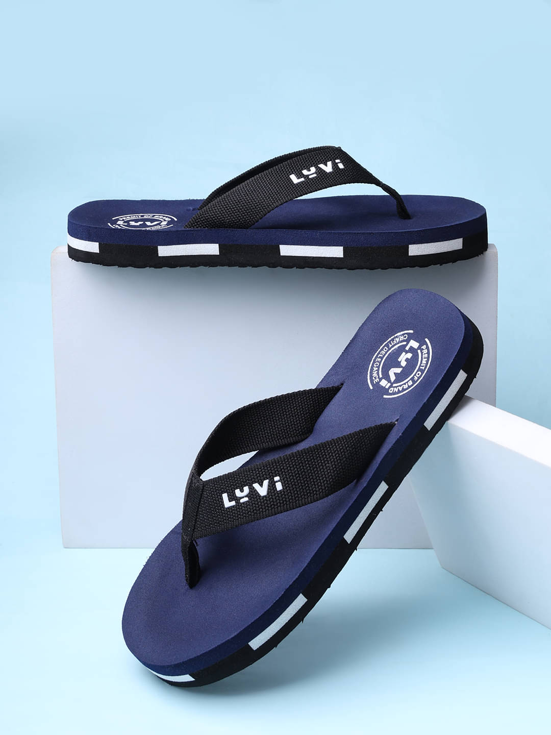     			lyvi Navy Men's Daily Slipper