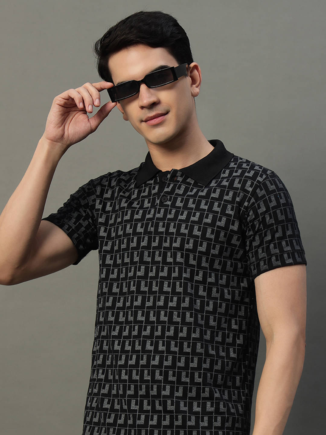     			AIN6 Men Cotton Blend Regular Fit Printed Polo T Shirt ( Black )