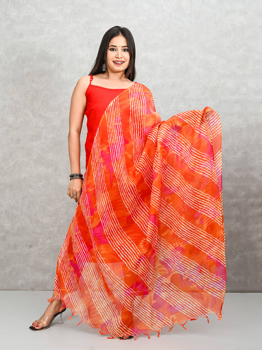     			Apratim Women Cotton Blend Dupatta ( Multicoloured , Pack of 1 )