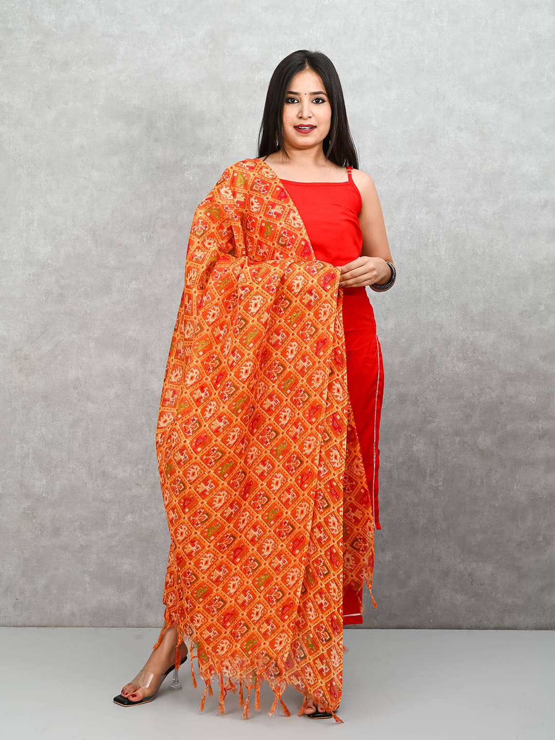     			Apratim Women Cotton Blend Dupatta ( Orange , Pack of 1 )