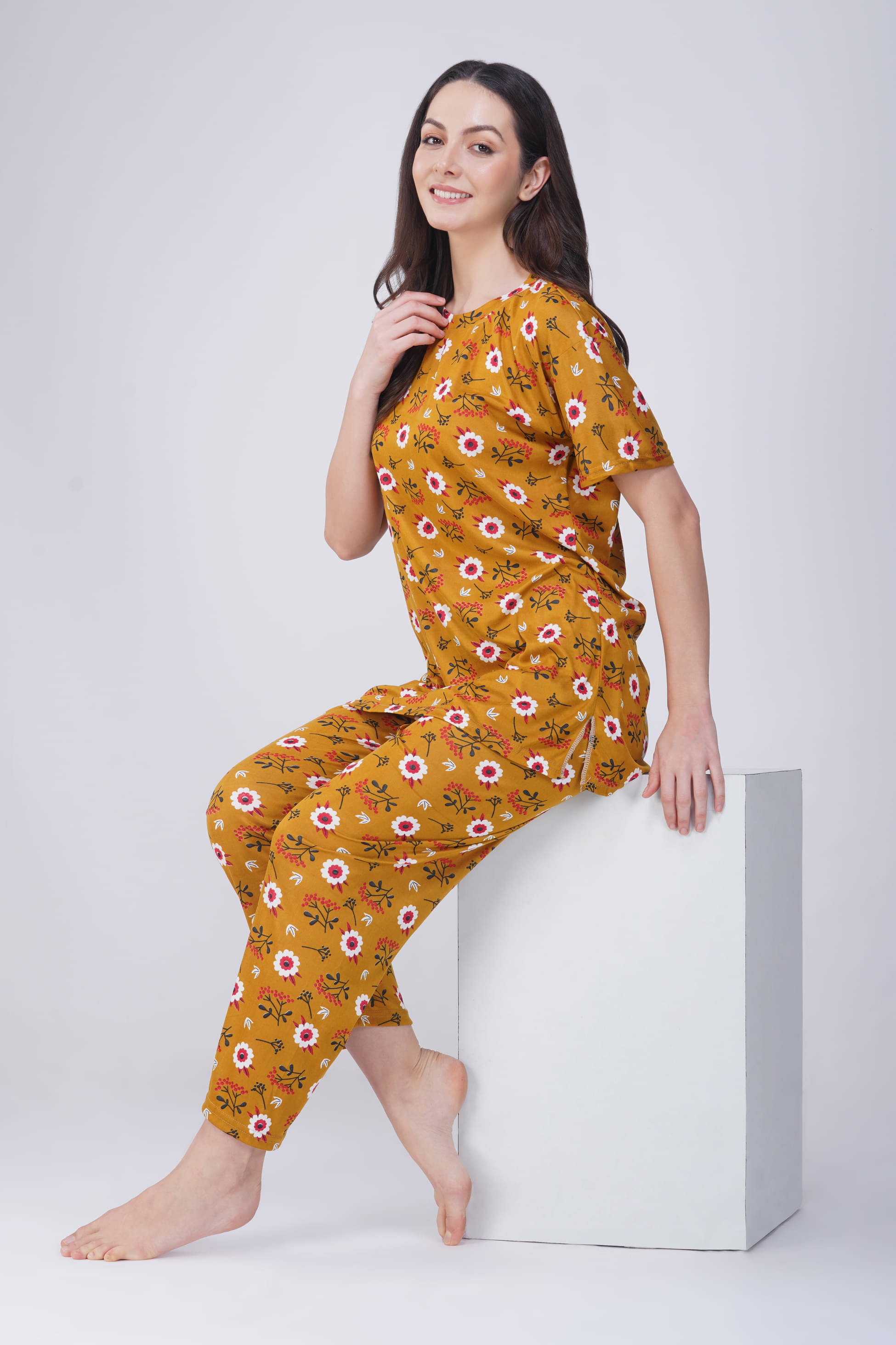     			DIAMOND EXPORTER Yellow Hosiery Women's Nightwear Nightsuit Sets ( Pack of 1 )