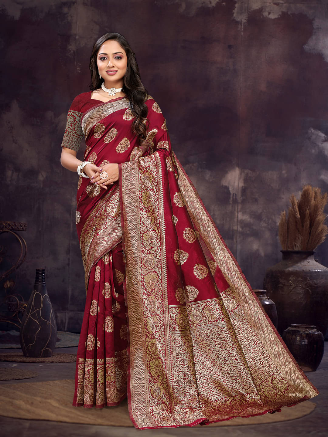 Kanooda Prints Banarasi Silk Embellished Saree With Unstitched Blouse Piece ( Maroon ) Kanooda Prints Banarasi Silk Embellished Saree With Unstitched Blouse Piece ( Maroon )