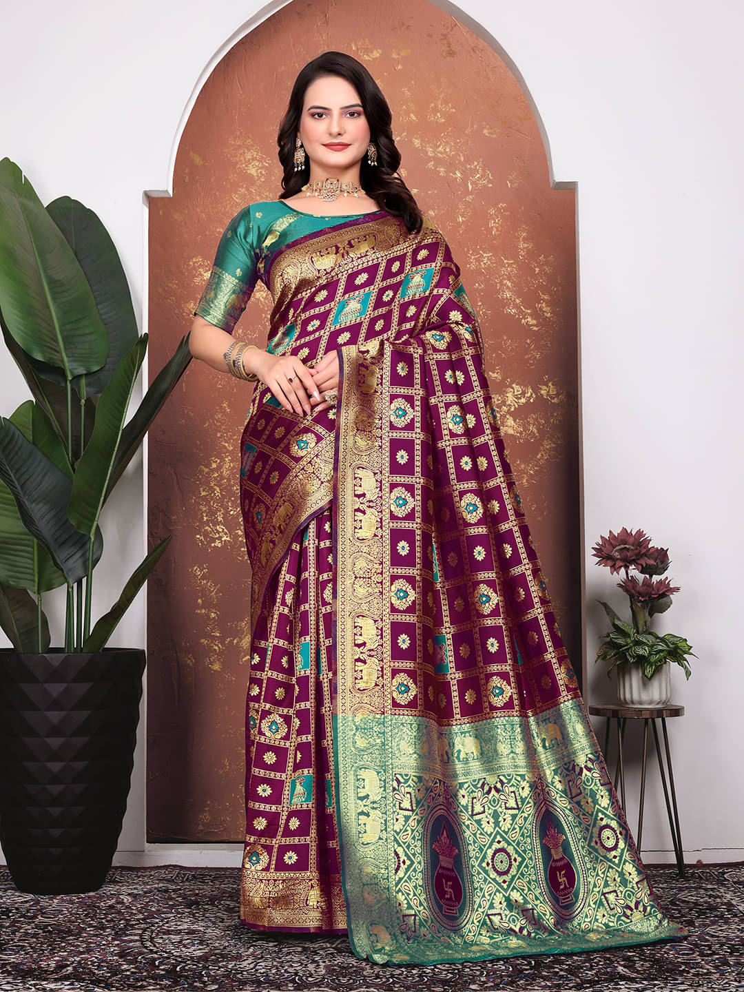     			Kanooda Prints Banarasi Silk Embellished Saree With Unstitched Blouse Piece ( Wine )