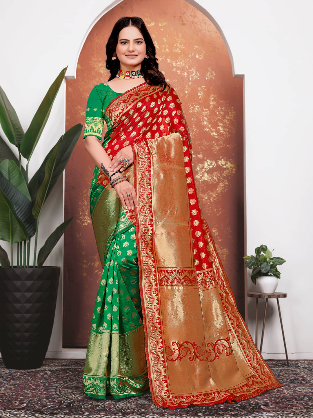     			Kanooda Prints Banarasi Silk Embellished Saree With Unstitched Blouse Piece ( Red )