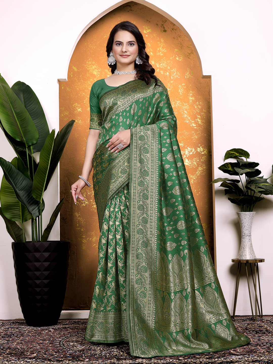Kanooda Prints Banarasi Silk Embellished Saree With Unstitched Blouse Piece ( Green )     			Kanooda Prints Banarasi Silk Embellished Saree With Unstitched Blouse Piece ( Green )