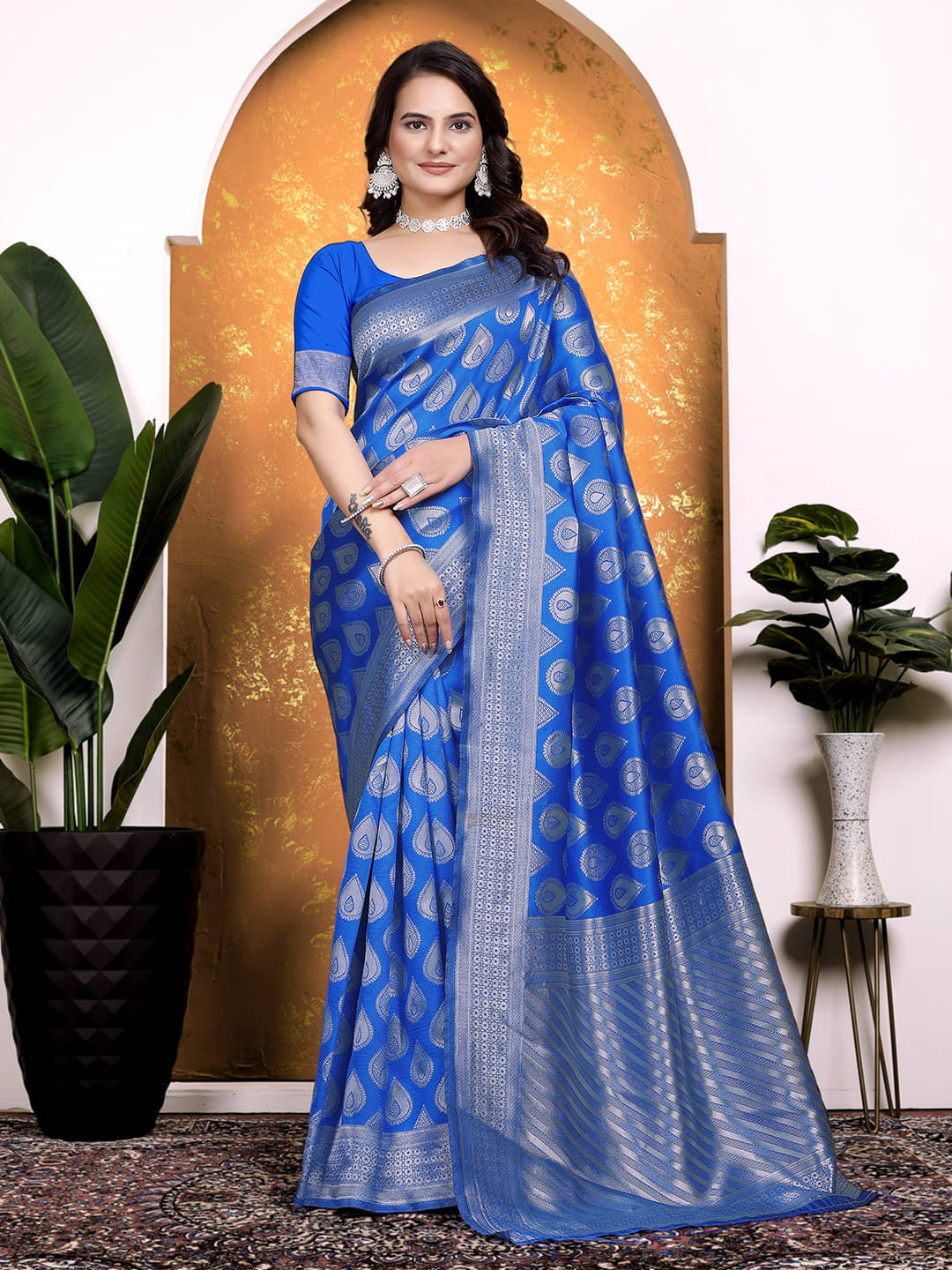 Kanooda Prints Banarasi Silk Embellished Saree With Unstitched Blouse Piece ( Blue ) Kanooda Prints Banarasi Silk Embellished Saree With Unstitched Blouse Piece ( Blue )