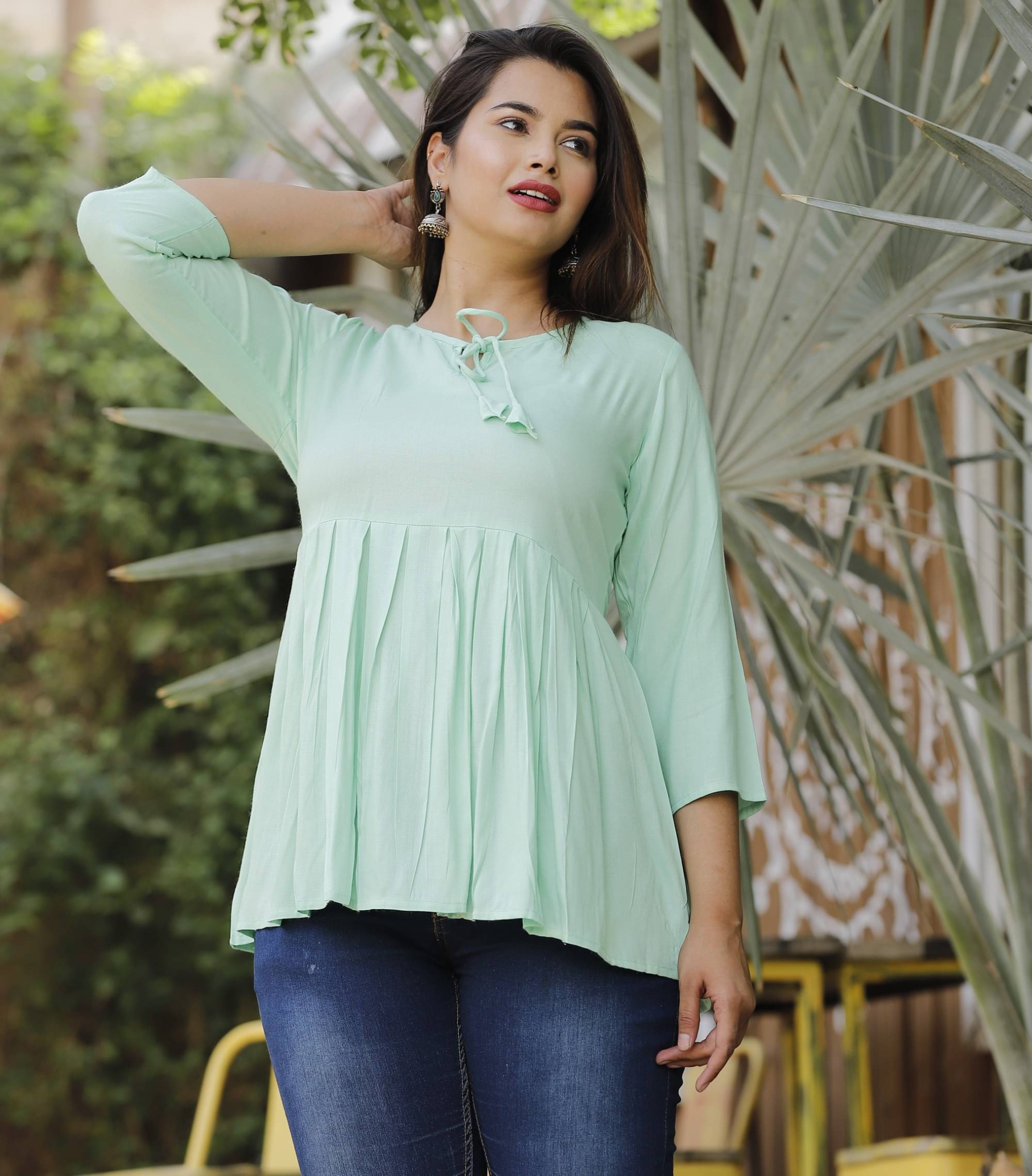     			Mehsoos Women's Viscose Rayon Solid A-line Kurti - ( Green )