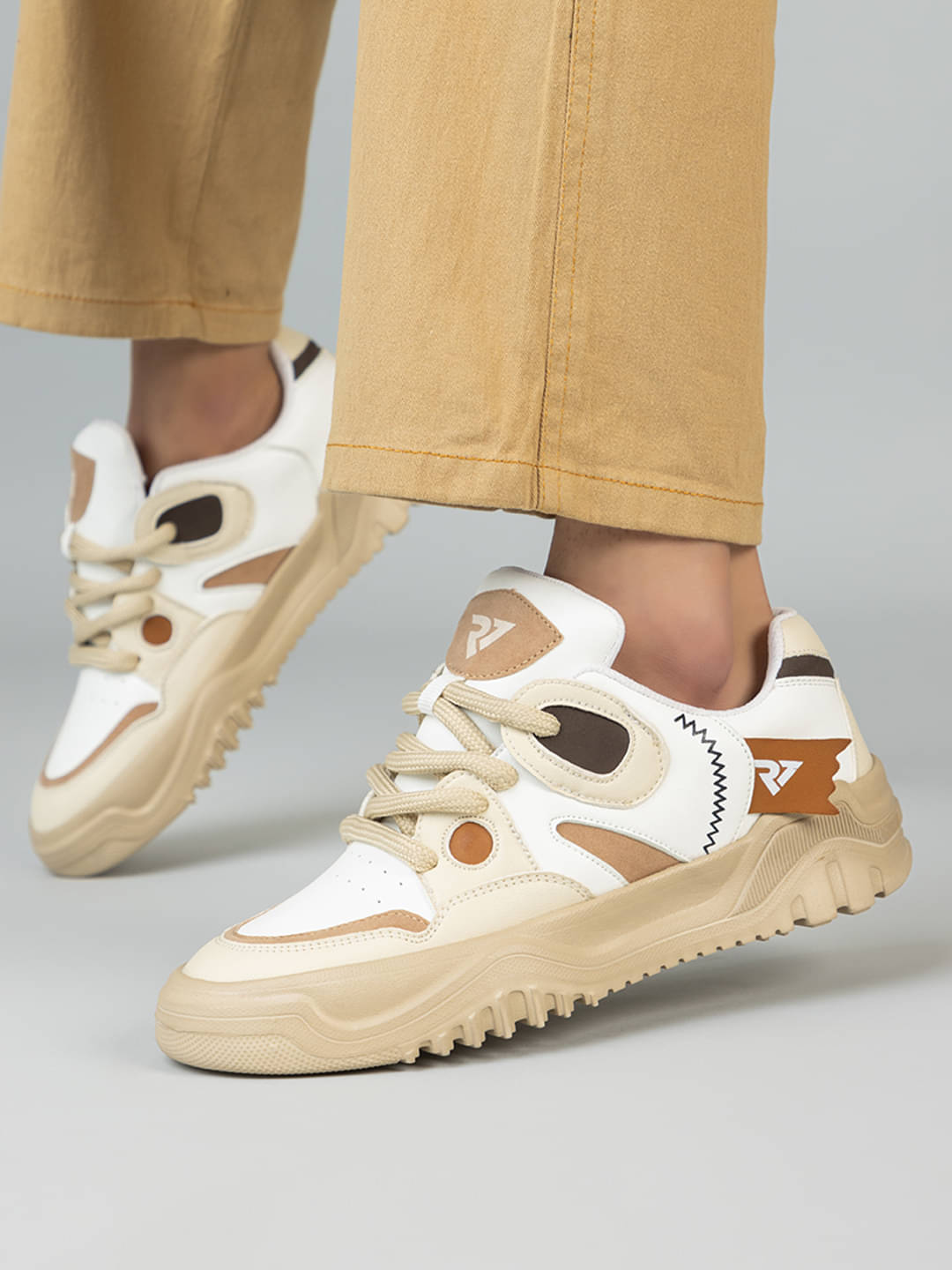     			RUN SEVEN ( by GO21 ) Soft Insole, Slip-Resistance|Chunky Beige Men's Sneakers