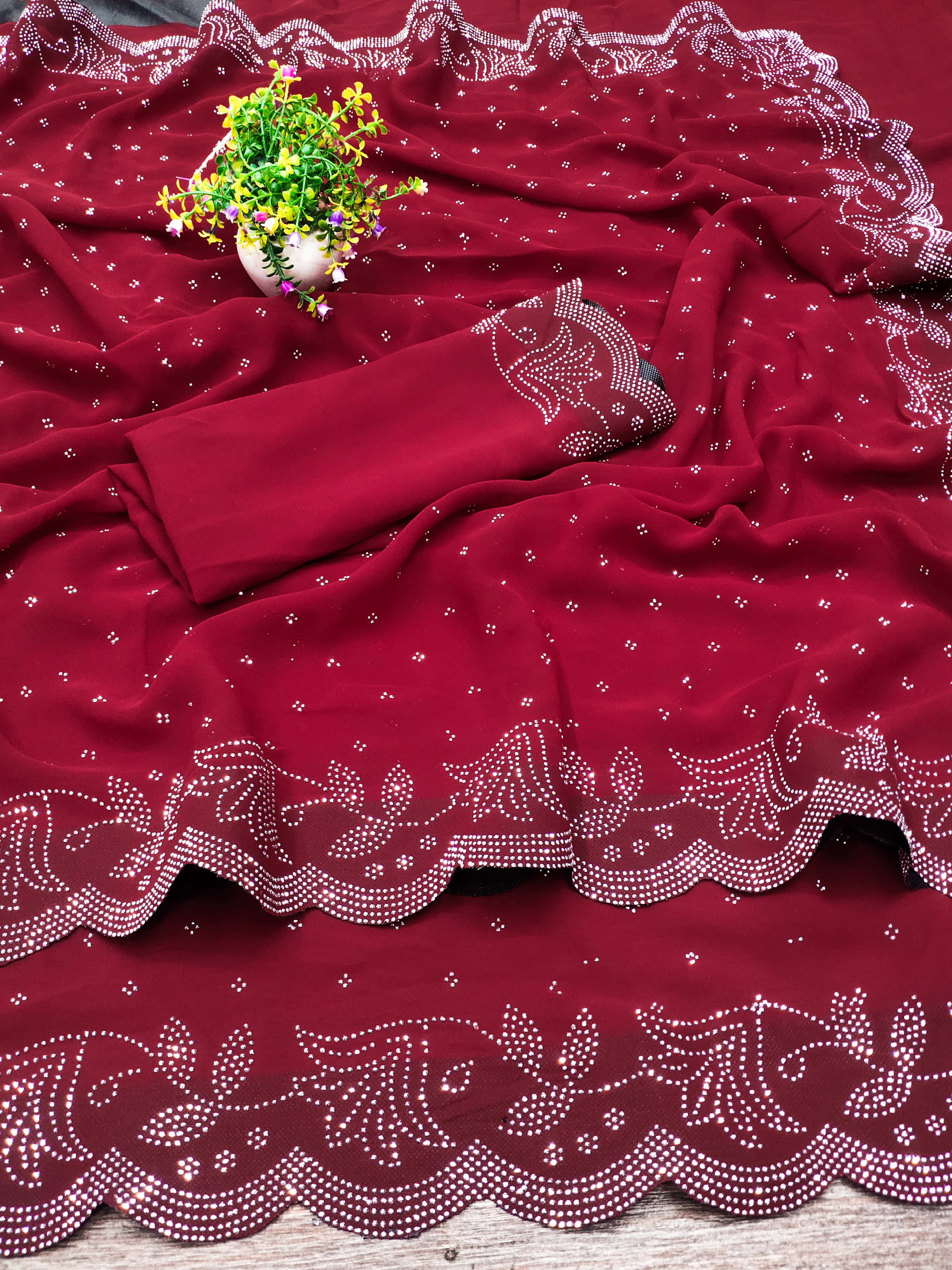     			XOOM LADY Georgette Embellished Saree With Unstitched Blouse Piece ( Red )