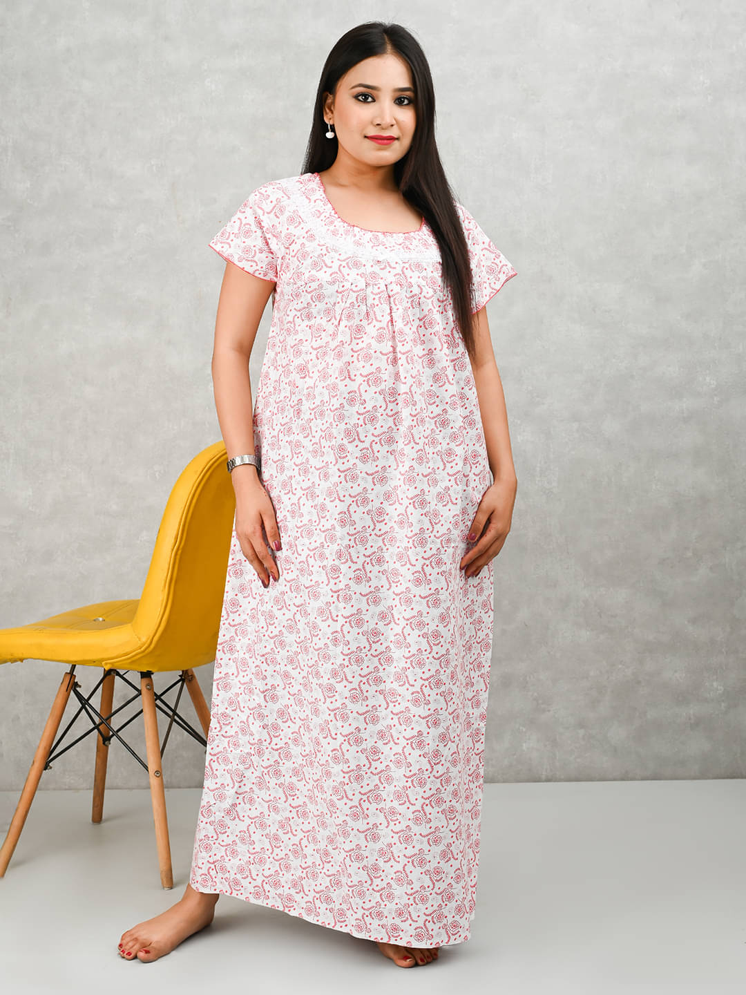     			Apratim White Cotton Women's Nightwear Nighty & Night Gowns ( Pack of 1 )