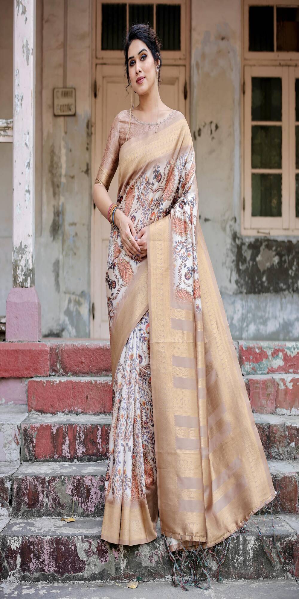     			DHAYNA AND REEWA FASHION Banarasi Silk Printed Saree With Unstitched Blouse Piece ( Pink )