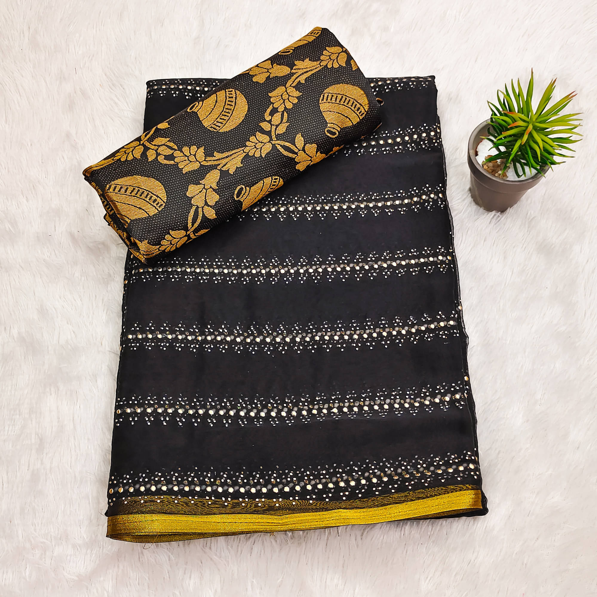 Parmila Fashion Chiffon Embellished Saree With Unstitched Blouse Piece ( Black ) Parmila Fashion Chiffon Embellished Saree With Unstitched Blouse Piece ( Black )