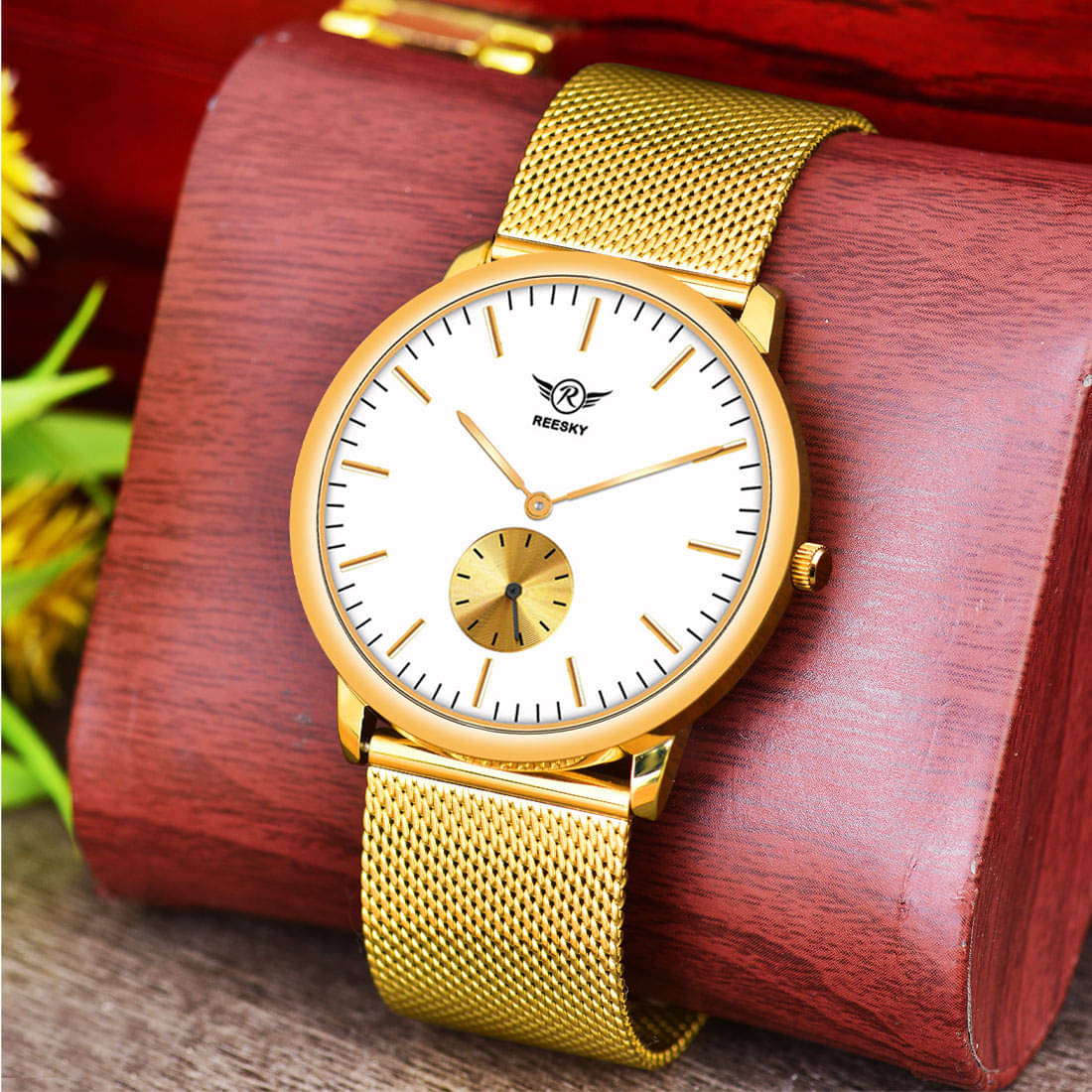     			REESKY Gold Brass Analog Men's Watch