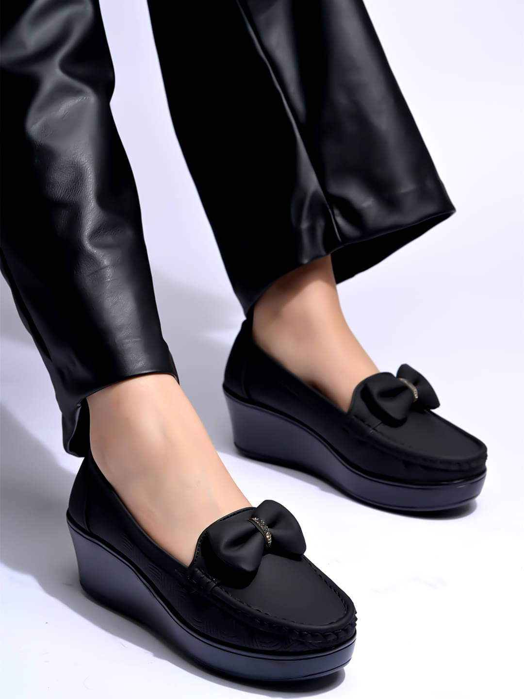 Shoetopia Black Women's Loafers     			Shoetopia Black Women's Loafers