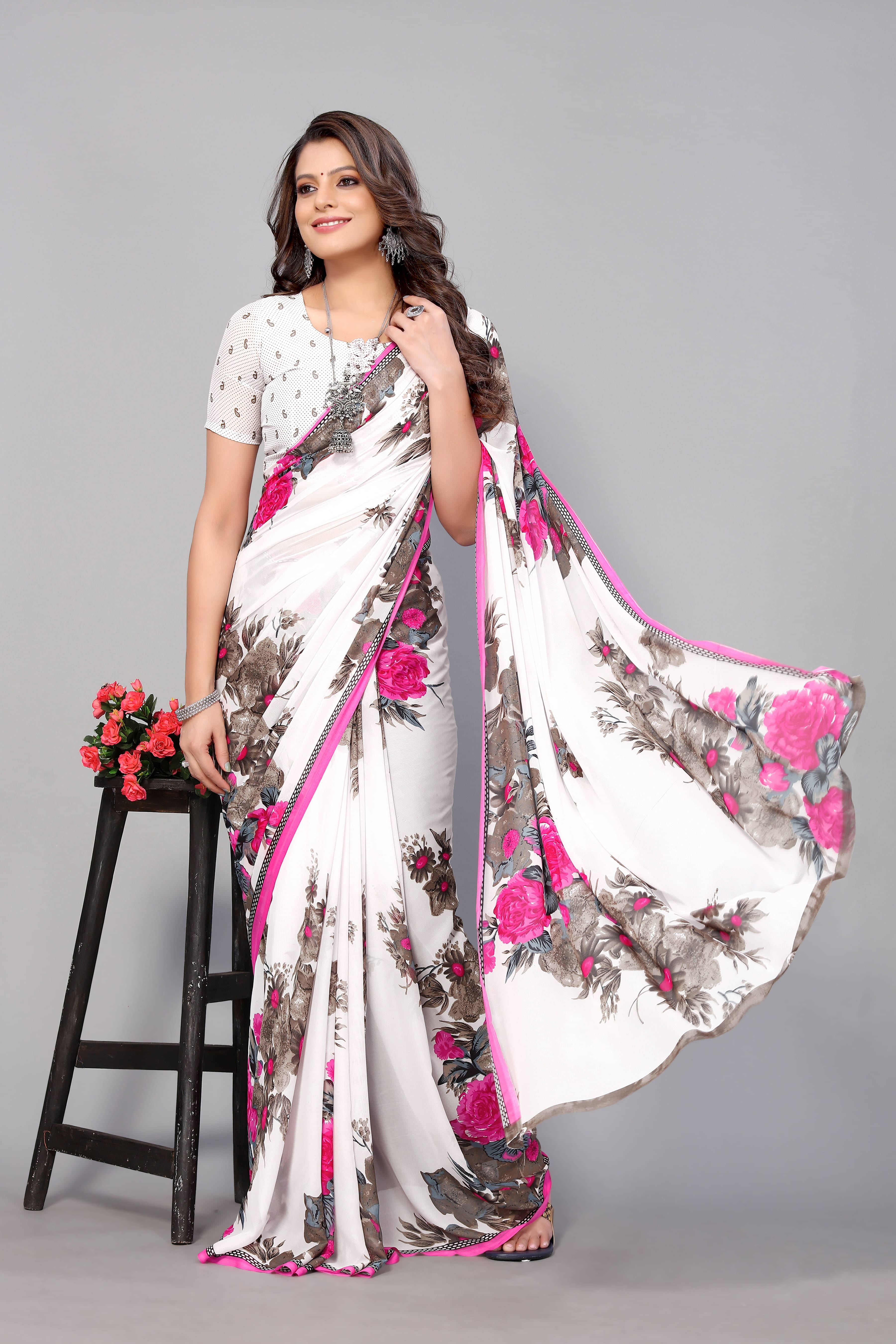     			Suali Art Silk Applique Saree With Unstitched Blouse Piece ( Pink )