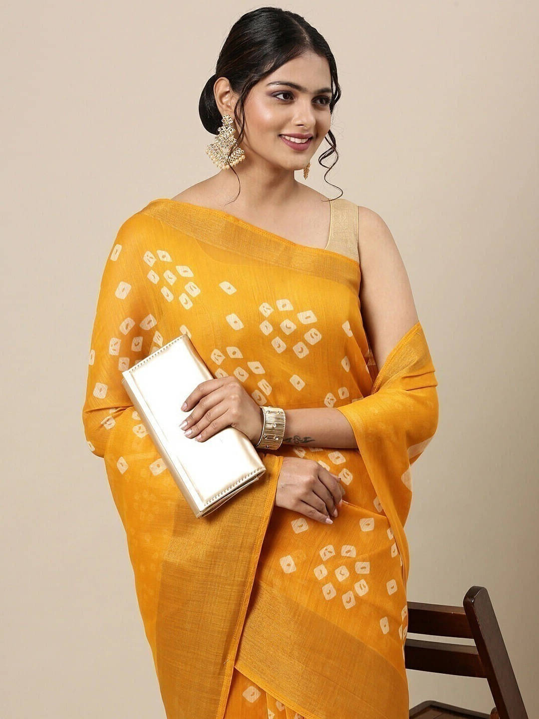     			Suali Art Silk Self Design Saree With Unstitched Blouse Piece ( Yellow )