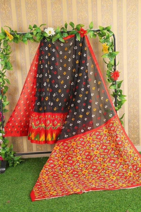     			Suali Art Silk Self Design Saree With Unstitched Blouse Piece ( Black )