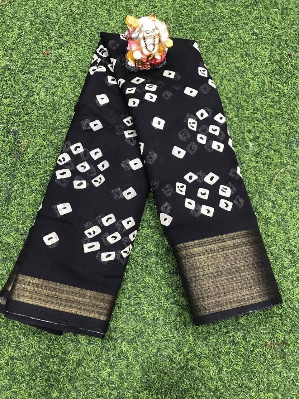     			Suali Art Silk Woven Saree With Unstitched Blouse Piece ( Black )