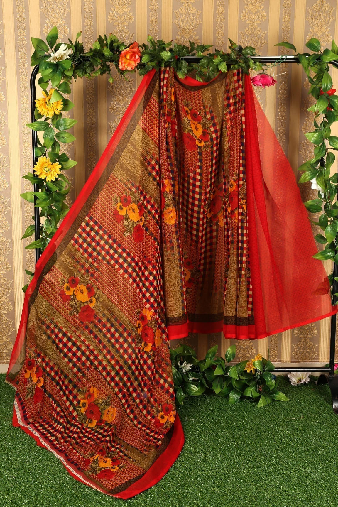 Suali Cotton Blend Printed Saree With Unstitched Blouse Piece ( Red ) Suali Cotton Blend Printed Saree With Unstitched Blouse Piece ( Red )