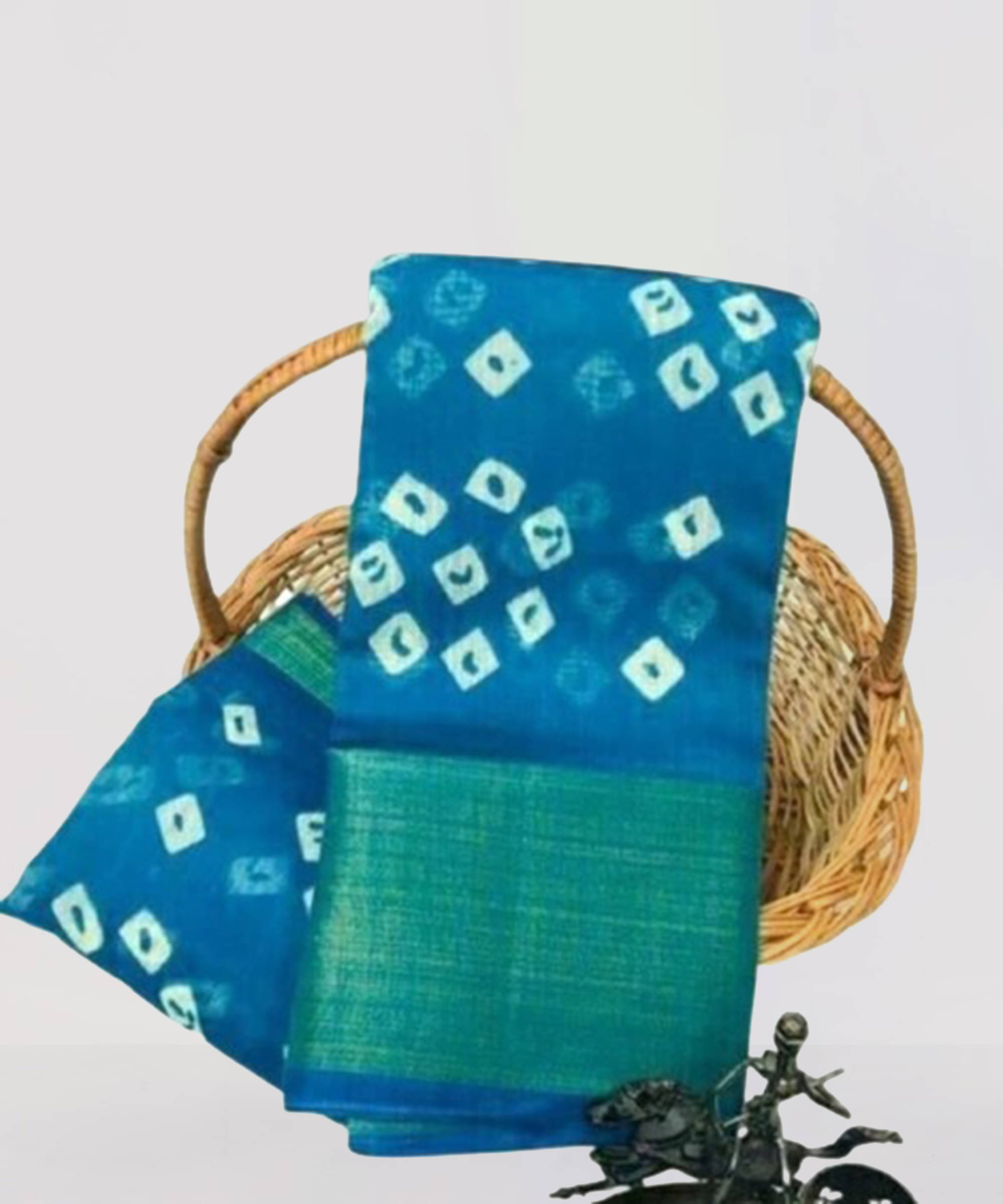 Suali Cotton Printed Saree With Unstitched Blouse Piece ( Light Blue )     			Suali Cotton Printed Saree With Unstitched Blouse Piece ( Light Blue )