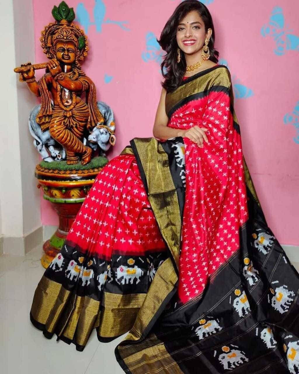 Suali Crepe Printed Saree With Unstitched Blouse Piece ( Blue ) Suali Crepe Printed Saree With Unstitched Blouse Piece ( Blue )