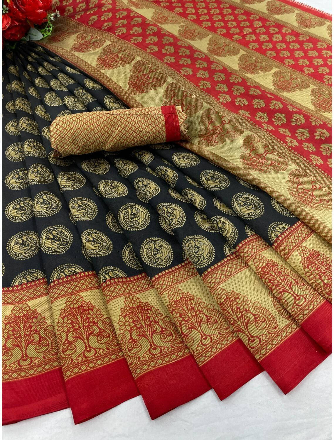     			Suali Georgette Applique Saree With Unstitched Blouse Piece ( Black )