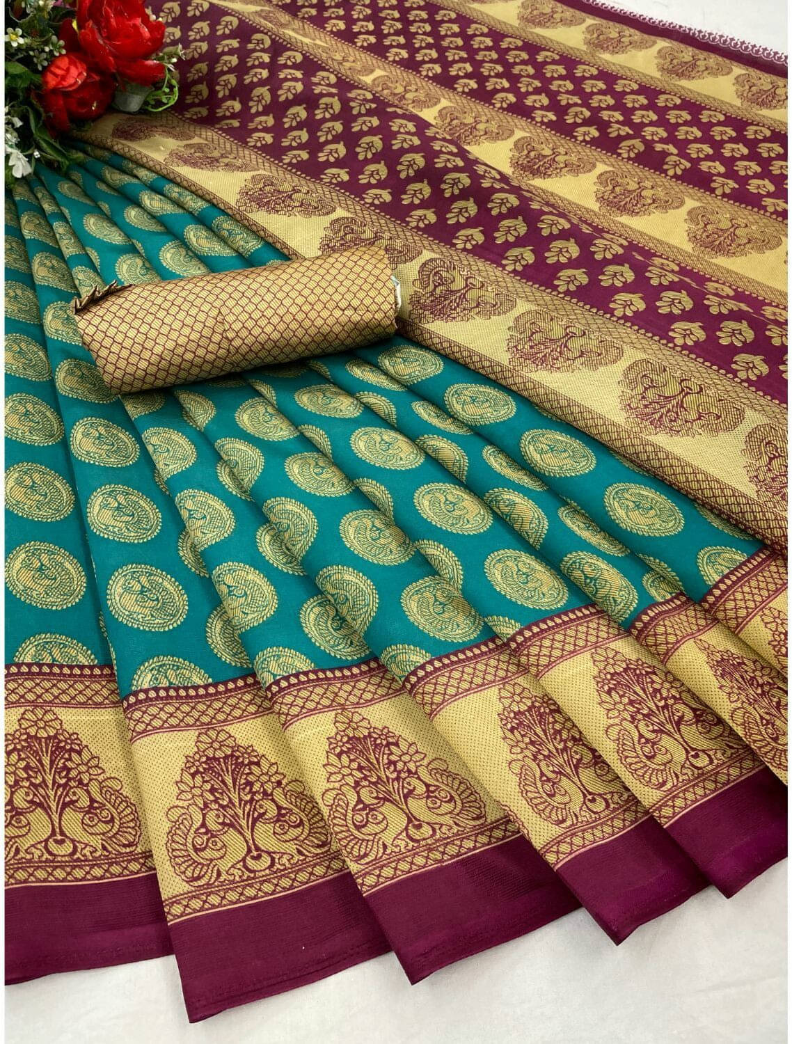 Suali Georgette Self Design Saree With Unstitched Blouse Piece ( Light Green ) Suali Georgette Self Design Saree With Unstitched Blouse Piece ( Light Green )