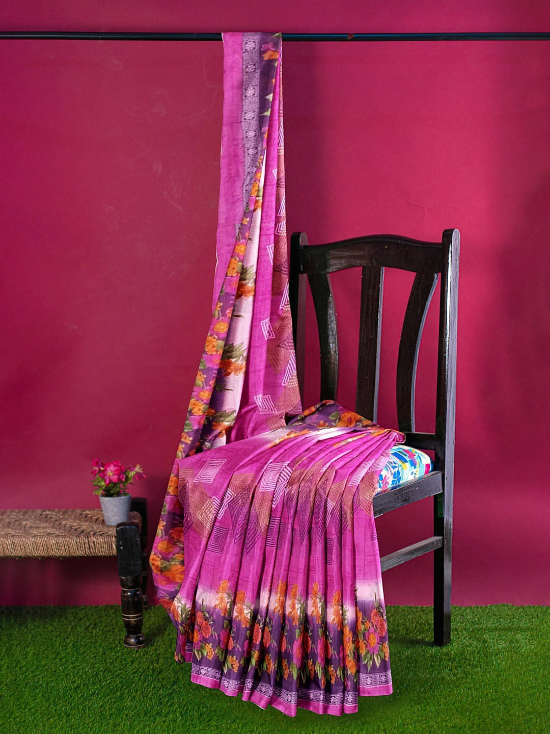     			Suali Georgette Solid Saree With Unstitched Blouse Piece ( Pink )