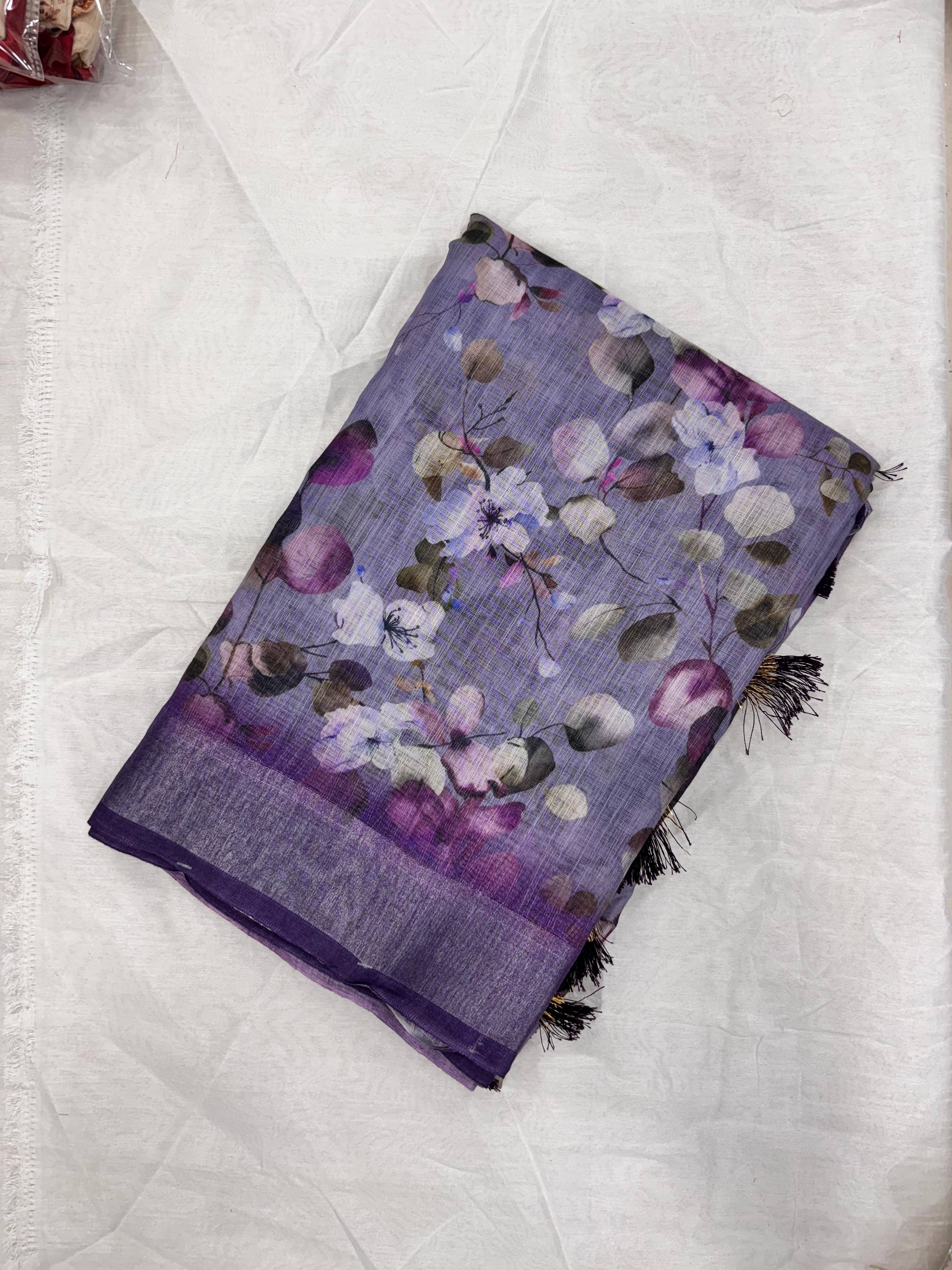 Sureta Cotton Blend Printed Saree With Unstitched Blouse Piece ( Purple ) Sureta Cotton Blend Printed Saree With Unstitched Blouse Piece ( Purple )